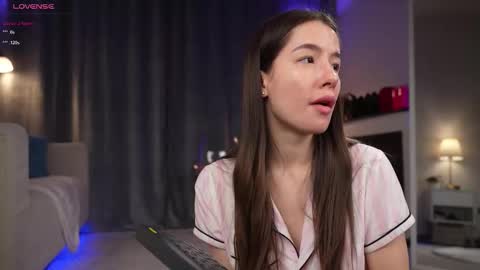 Snapshot of amelyxxx chatting on 12, 10, 2025 Amy online show from 12, 10, 2025