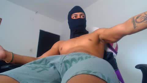 Snapshot of american_challenges chatting on 20, 2, 2025 miguel online show from 20, 2, 2025