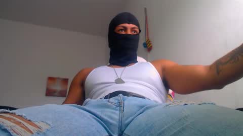 Snapshot of american_challenges chatting on 12, 10, 2025 miguel online show from 12, 10, 2025