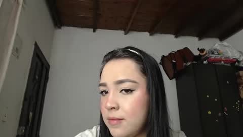 Snapshot of ami_rosee chatting on 2, 12, 2024 ami_rosee online show from 2, 12, 2024