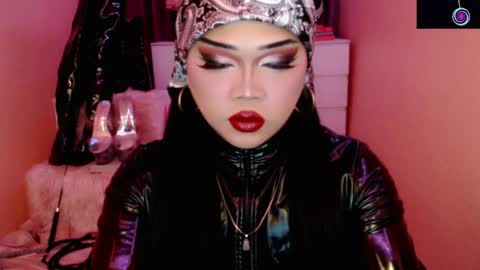 Snapshot of amiadoll chatting on 6, 5, 2026 Queen Mireska online show from 6, 5, 2026