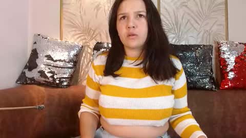 Snapshot of amie_gh chatting on 13, 9, 2025 Amie online show from 13, 9, 2025