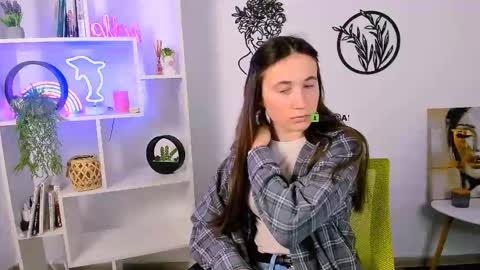 Snapshot of amina_chilli chatting on 9, 2, 2026 amina_chilli online show from 9, 2, 2026