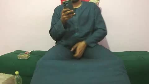 Snapshot of amir_elaraby chatting on 6, 1, 2026 Amir online show from 6, 1, 2026