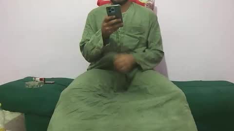 Snapshot of amir_elaraby chatting on 7, 1, 2026 Amir online show from 7, 1, 2026