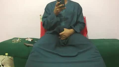 Snapshot of amir_elaraby chatting on 12, 1, 2026 Amir online show from 12, 1, 2026