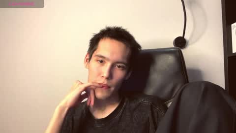 amiraebitsh online show from 24, 4, 2026