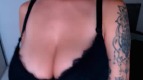 Snapshot of ammanda_ chatting on 15, 5, 2026 diana online show from 15, 5, 2026