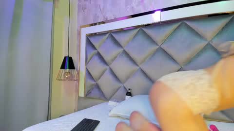 Snapshot of ammy_durand chatting on 23, 2, 2025 ammy durand online show from 23, 2, 2025