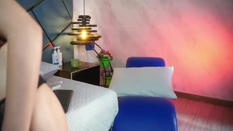 Snapshot of ammy_durand chatting on 29, 4, 2026 ammy durand online show from 29, 4, 2026