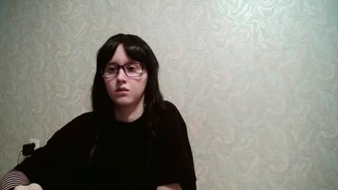 Amomira honeyx online show from 14, 12, 2025