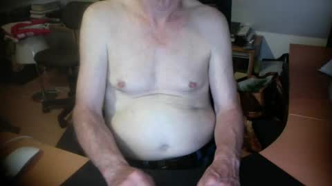 Snapshot of amor2200 chatting on 4, 8, 2026 Amor2200 online show from 4, 8, 2026