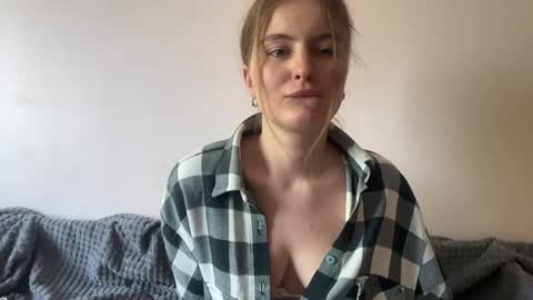 amorelle_ online show from 21, 4, 2026