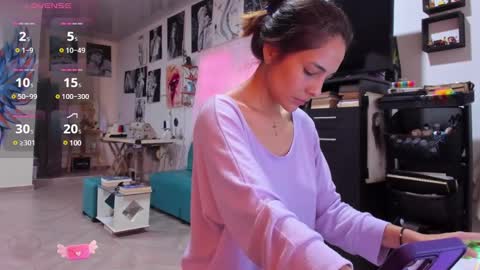 Snapshot of amy_and_eloise chatting on 28, 2, 2025 AmyEloise online show from 28, 2, 2025