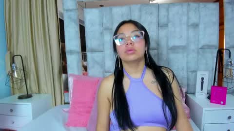 Snapshot of amy_noa chatting on 19, 5, 2026 Emy Noa online show from 19, 5, 2026