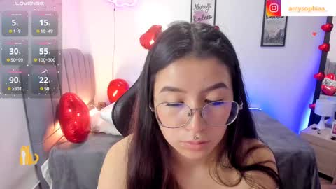 Amy sophia 3 online show from 12, 2, 2025