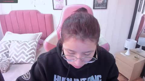 Amy sophia 3 online show from 8, 1, 2026