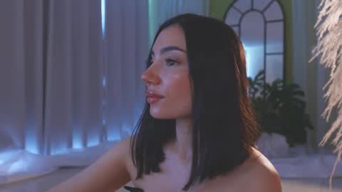 Amy Armstrong online show from 4, 12, 2025