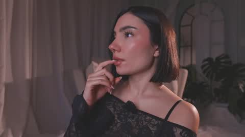 Amy Armstrong online show from 14, 4, 2026