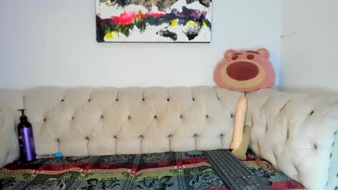 Amy Kamila online show from 12, 1, 2025