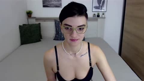 Snapshot of amylexy chatting on 6, 12, 2024 Hi there guys  My pleasure in your hands  pvt is open online show from 6, 12, 2024