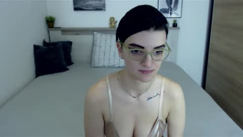 Snapshot of amylexy chatting on 14, 1, 2025 Hi there guys  My pleasure in your hands  pvt is open online show from 14, 1, 2025
