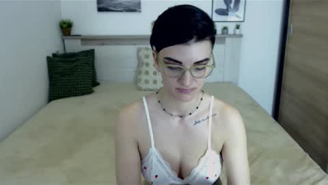 Snapshot of amylexy chatting on 8, 3, 2025 Hi there guys  My pleasure in your hands  pvt is open online show from 8, 3, 2025