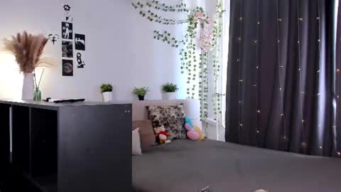 Snapshot of amylouwood chatting on 11, 7, 2026 Amy online show from 11, 7, 2026