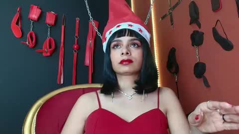 Amy Wong Grey online show from 24, 12, 2024