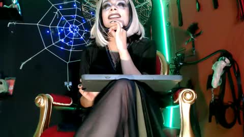 Amy Wong Grey online show from 26, 10, 2025