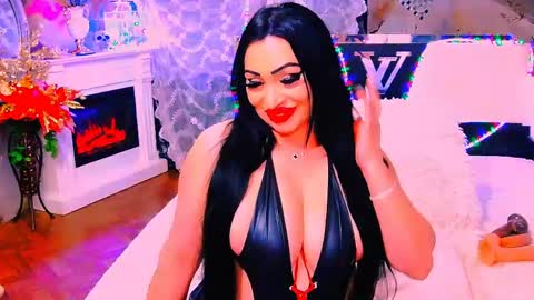 Snapshot of amyrarosera chatting on 6, 5, 2026 Alimoonyia online show from 6, 5, 2026