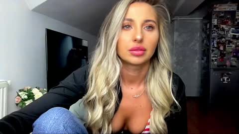 amyroberta92 online show from 22, 1, 2025