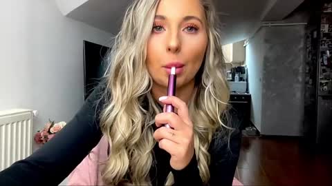 amyroberta92 online show from 17, 2, 2025