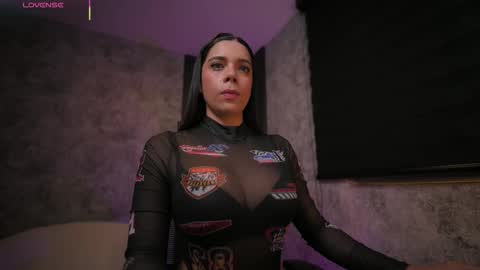 AMY WALKER online show from 14, 11, 2025