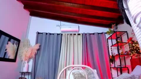 ana_grecco online show from 28, 11, 2025