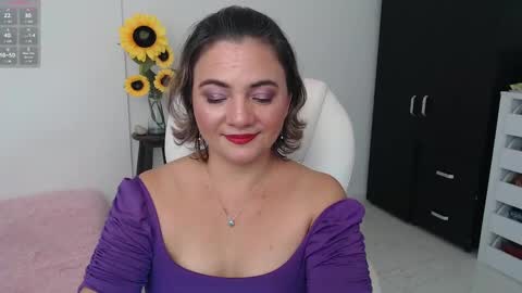 Snapshot of ana_hotmilfx chatting on 19, 12, 2024 ANA online show from 19, 12, 2024