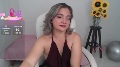 Snapshot of ana_hotmilfx chatting on 4, 10, 2025 ANA online show from 4, 10, 2025