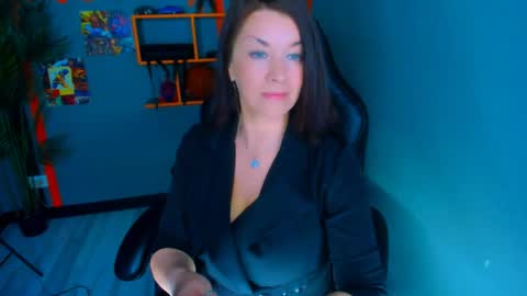 Snapshot of ana_mills chatting on 1, 5, 2026 Ana online show from 1, 5, 2026