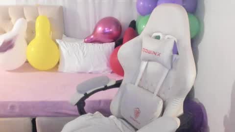 Im anna but you can call me as you want online show from 25, 10, 2025