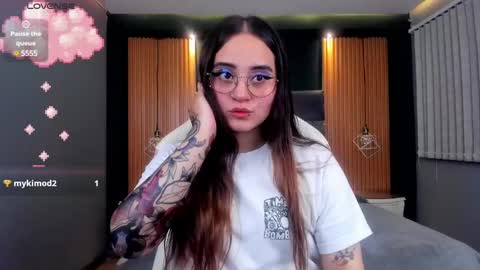 Snapshot of ana_taylor2 chatting on 5, 2, 2025 Ana online show from 5, 2, 2025