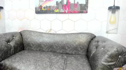 ANNA FUENTES online show from 5, 1, 2025