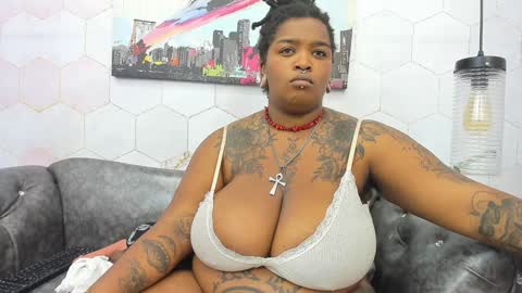 ANNA FUENTES online show from 16, 1, 2025