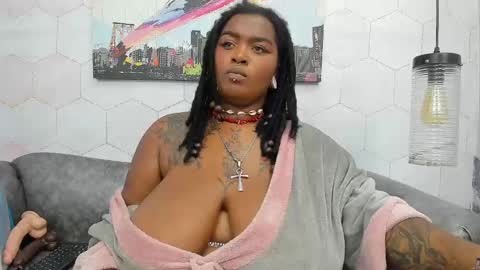 ANNA FUENTES online show from 8, 3, 2025