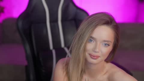 Snapshot of anabel054 chatting on 28, 5, 2026 Anabel Kira Zlata Kira Elice Lana Dominika Sofy Kaila Bridget online show from 28, 5, 2026