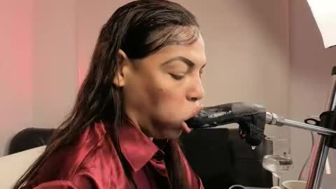 Anabel Alice Gandara online show from 1, 3, 2026