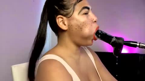 Snapshot of anabel693_ chatting on 2, 8, 2026 Anabel Alice Gandara online show from 2, 8, 2026