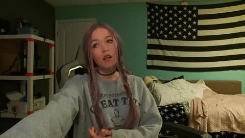 Anabelleleigh online show from 3, 12, 2025