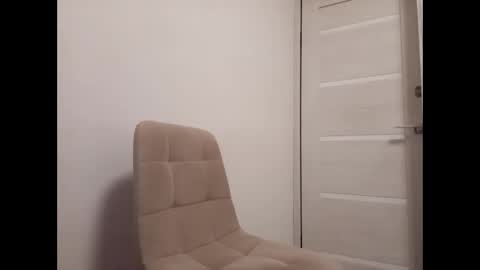 Snapshot of anabellovee chatting on 8, 3, 2025 ANABELLOVEE online show from 8, 3, 2025