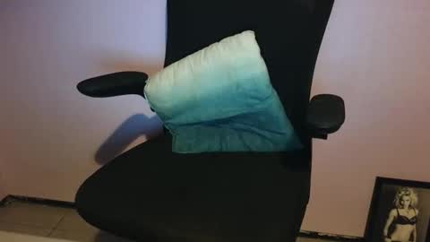 anabelucci_ online show from 13, 3, 2026