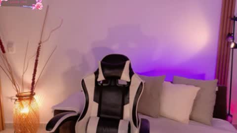 ANABEL WOLF  online show from 30, 6, 2026